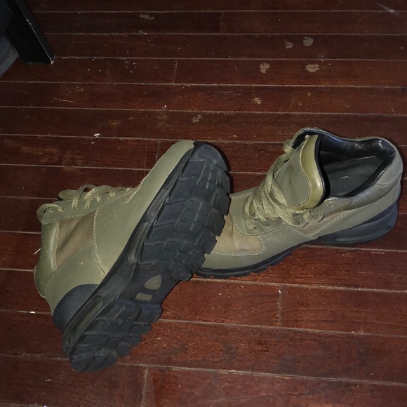 Men’s Nike ACG Boots Sz 10 main image 3